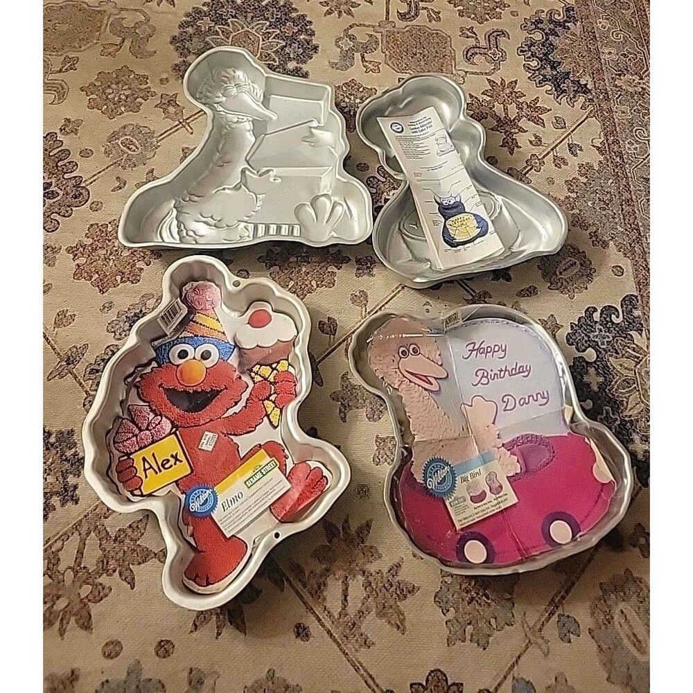 Lot - 4 Vtg Wilton Cake Pans Big Bird Elmo Cookie Monster Sesame Street Cartoon